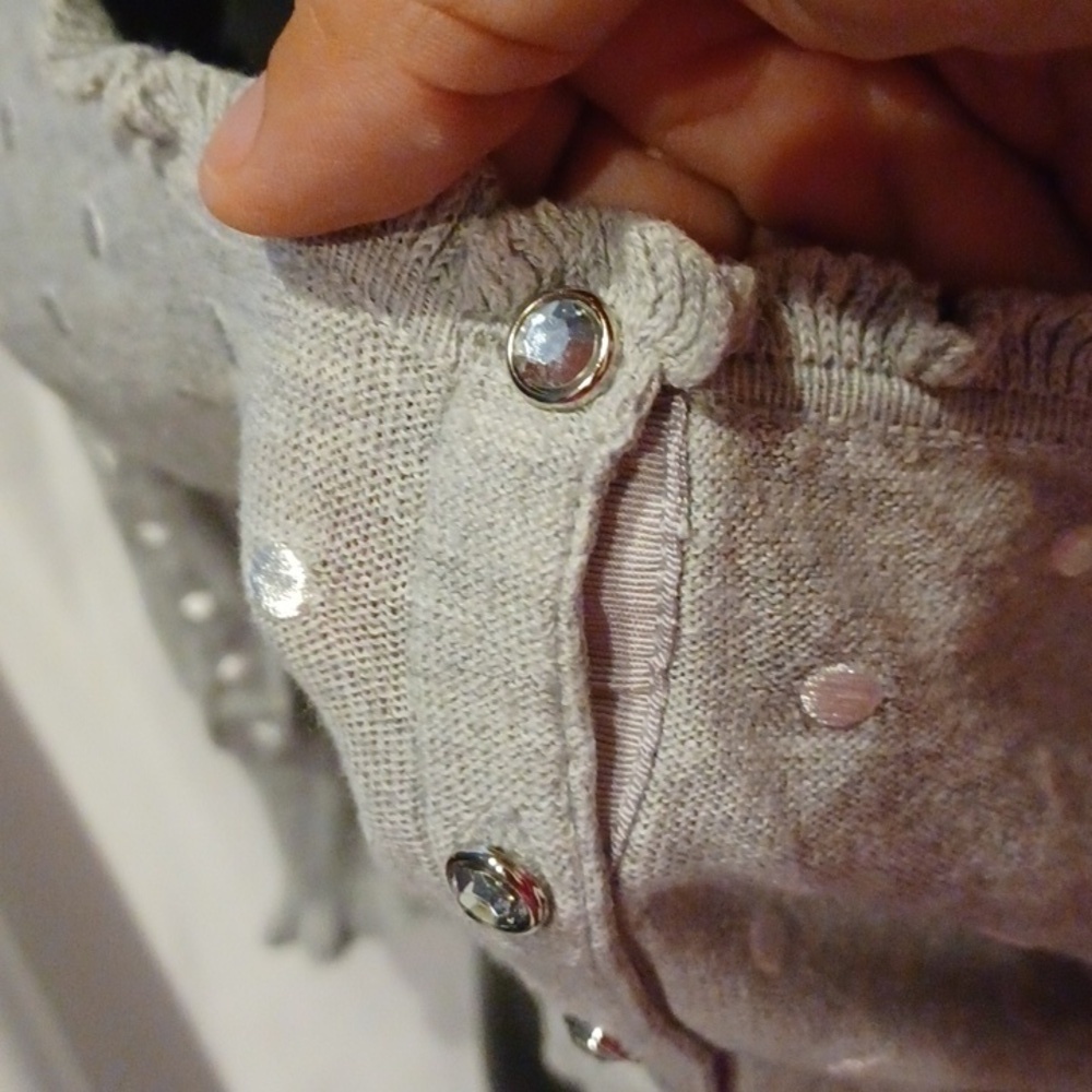 GUESS Mini Cropped Cardigan, gray w/white polka dots, scoop neck - Picture 2 of 7